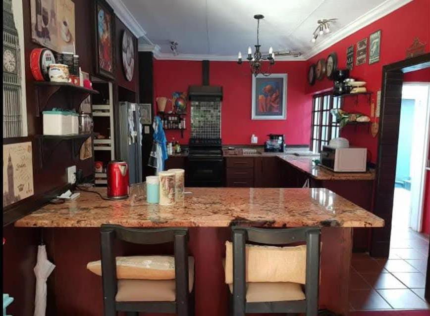 4 Bedroom Property for Sale in Flamwood North West